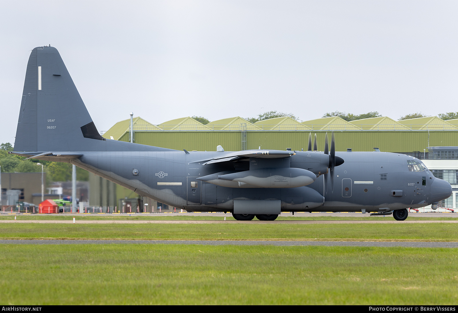 Aircraft Photo of 09-6207 / 96207 | Lockheed Martin MC-130J Commando II (L-382) | USA - Air Force | AirHistory.net #807464