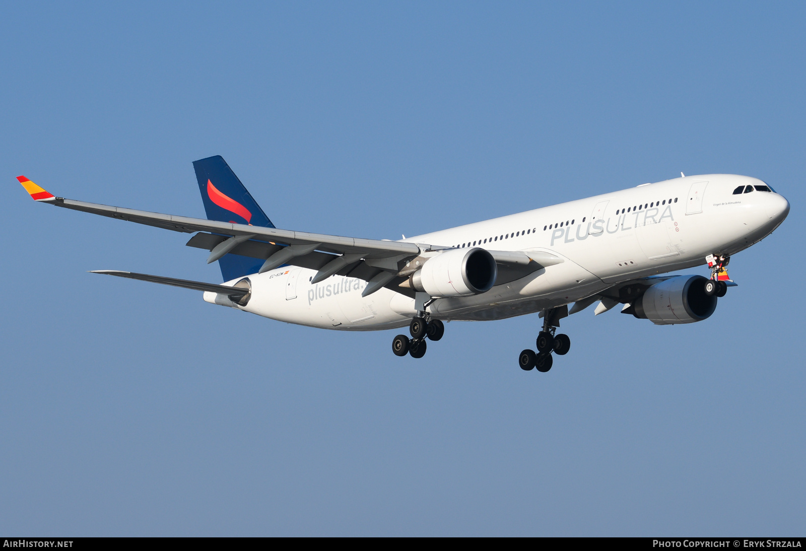 Aircraft Photo of EC-KOM | Airbus A330-202 | Plus Ultra Líneas Aéreas | AirHistory.net #807697