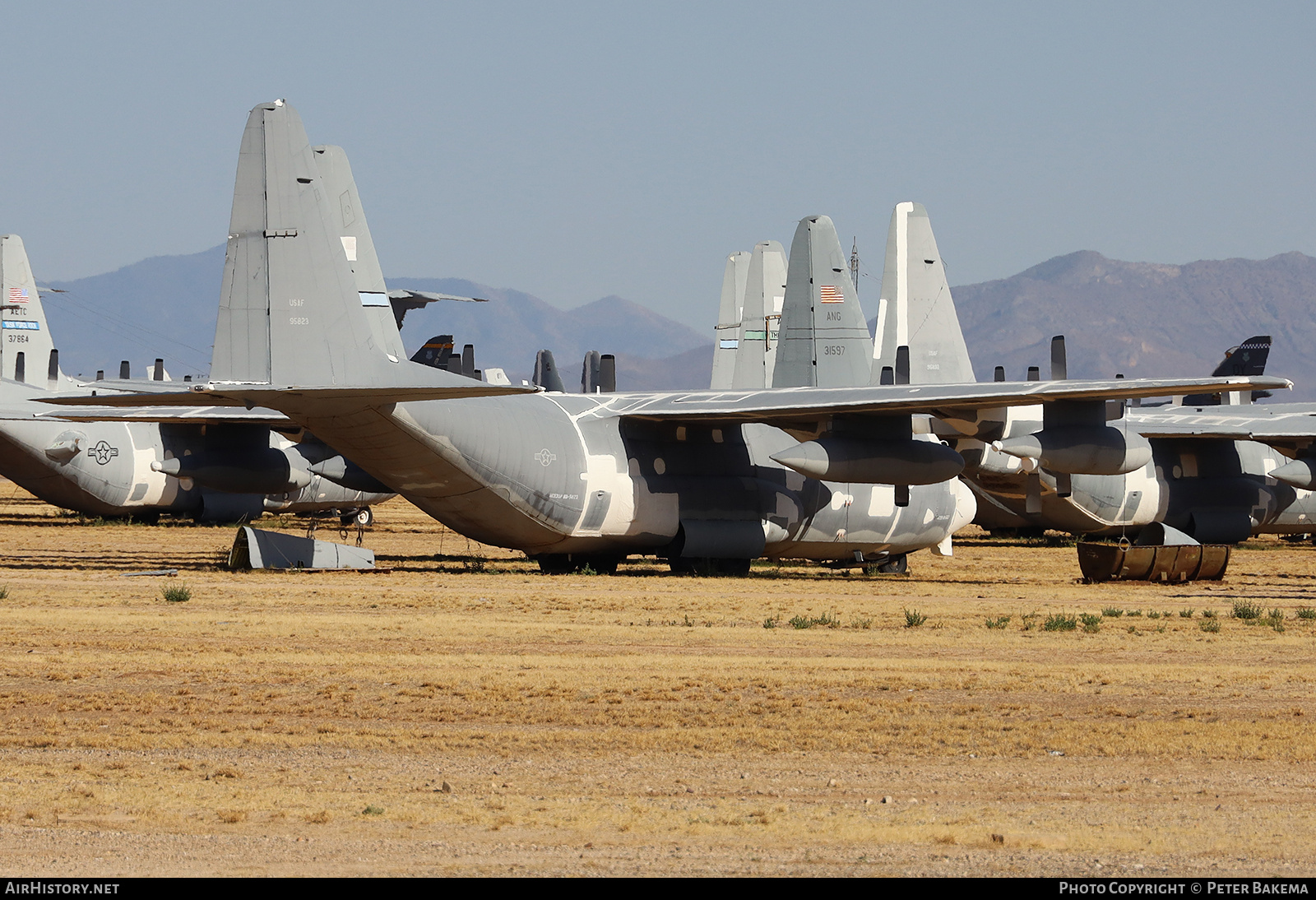 Aircraft Photo of 69-5823 / 95823 | Lockheed MC-130P Hercules (L-382) | USA - Air Force | AirHistory.net #807704