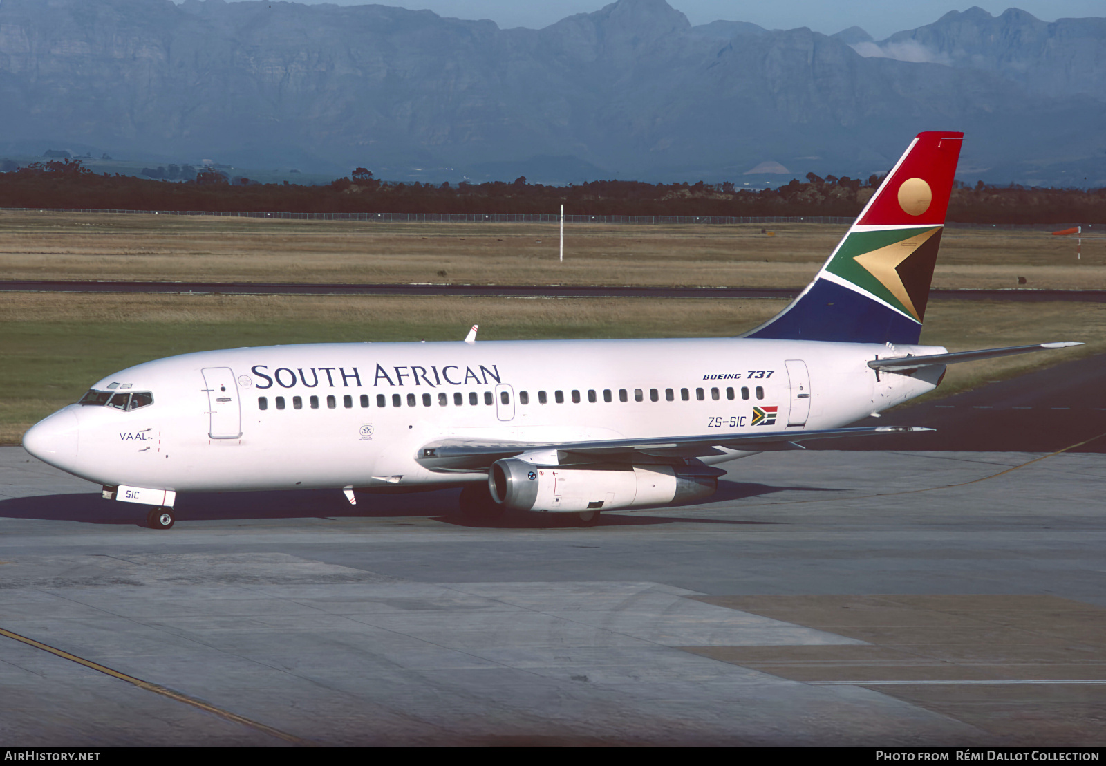 Aircraft Photo of ZS-SIC | Boeing 737-244/Adv | South African Airways | AirHistory.net #807803