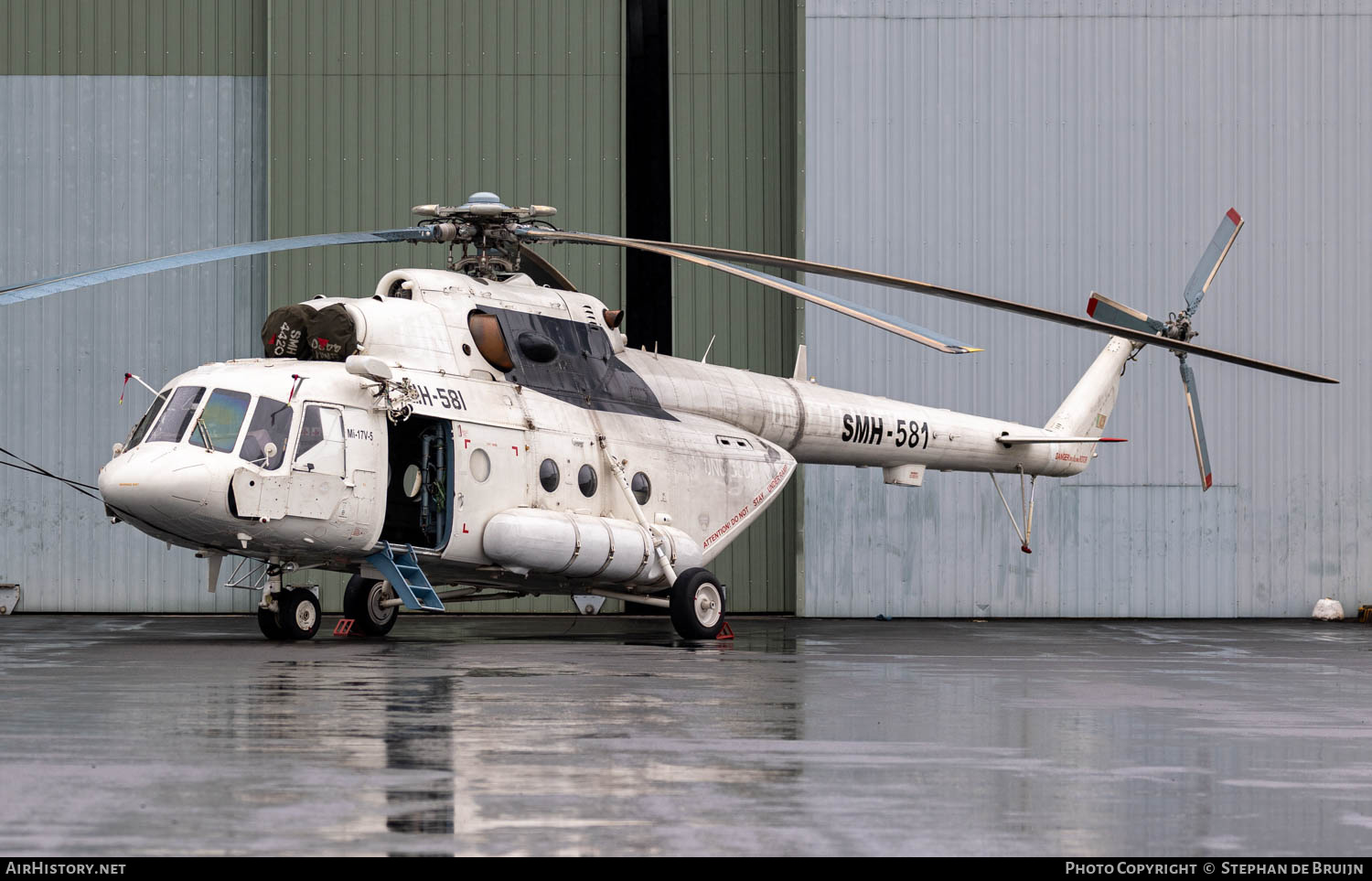 Aircraft Photo of SMH-581 / UNO-566P | Mil Mi-17V-5 (Mi-8MTV-5) | Sri Lanka - Air Force | AirHistory.net #807860