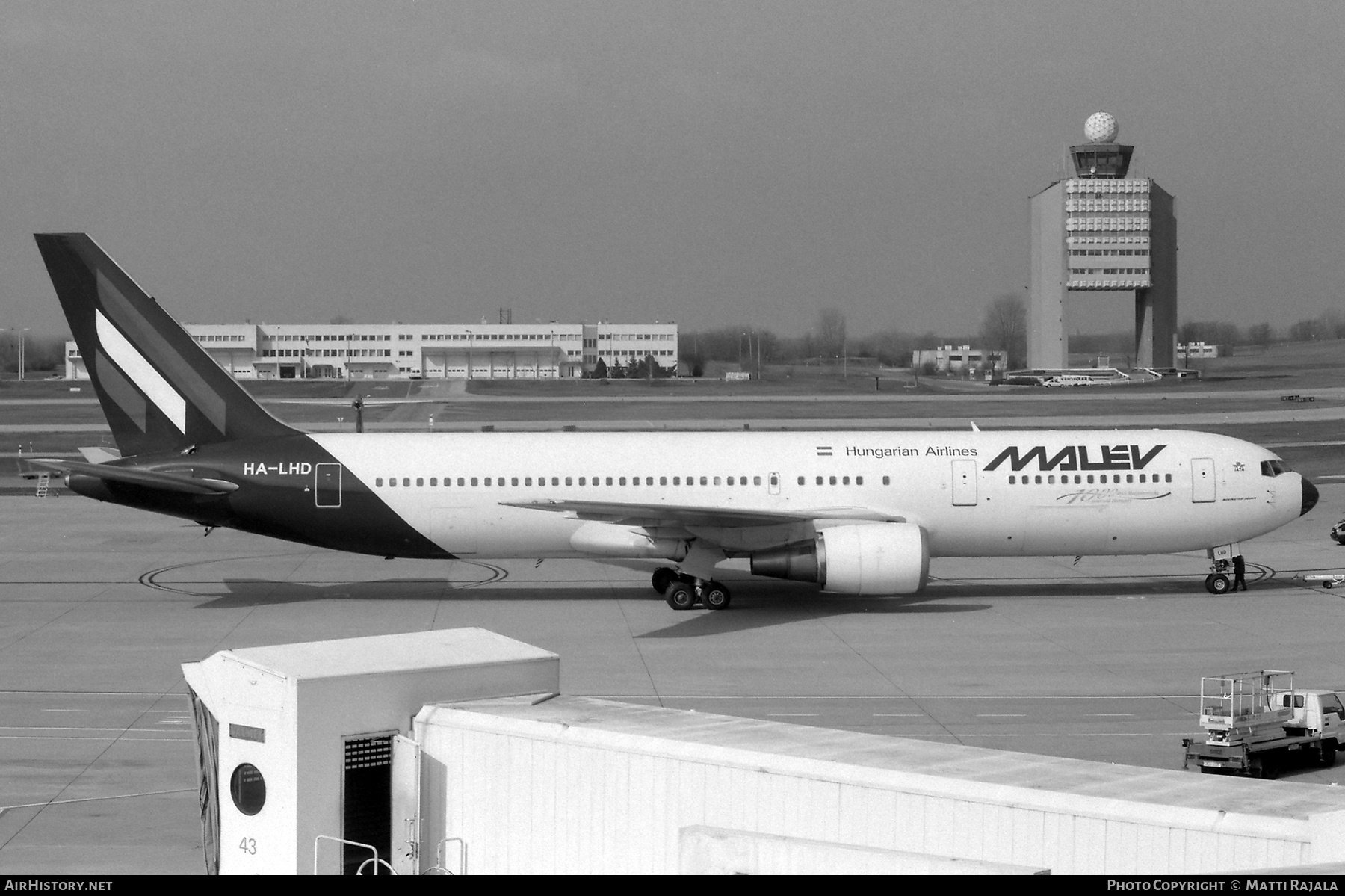 Aircraft Photo of HA-LHD | Boeing 767-3P6/ER | Malév - Hungarian Airlines | AirHistory.net #807918