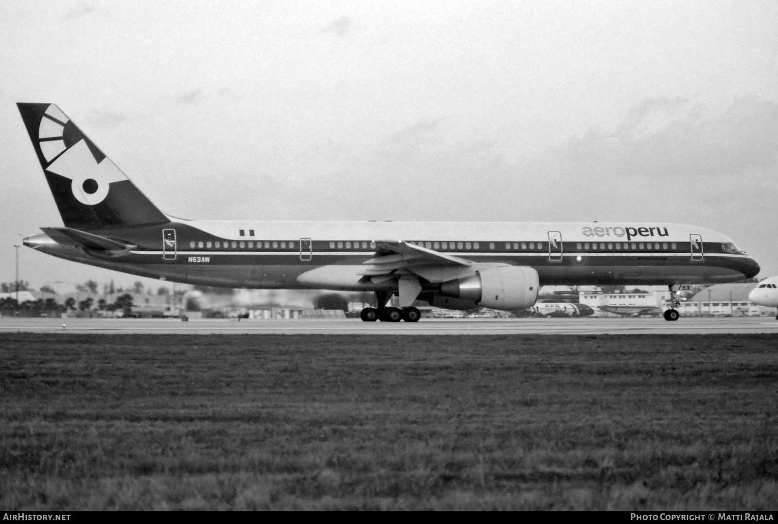 Aircraft Photo of N53AW | Boeing 757-23A | AeroPeru | AirHistory.net #808090