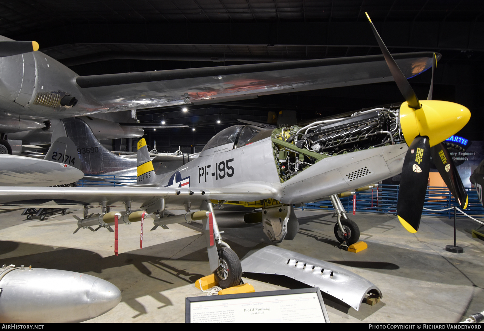 Aircraft Photo of 44-64195 / 464195 | North American P-51H Mustang | USA - Air Force | AirHistory.net #808114