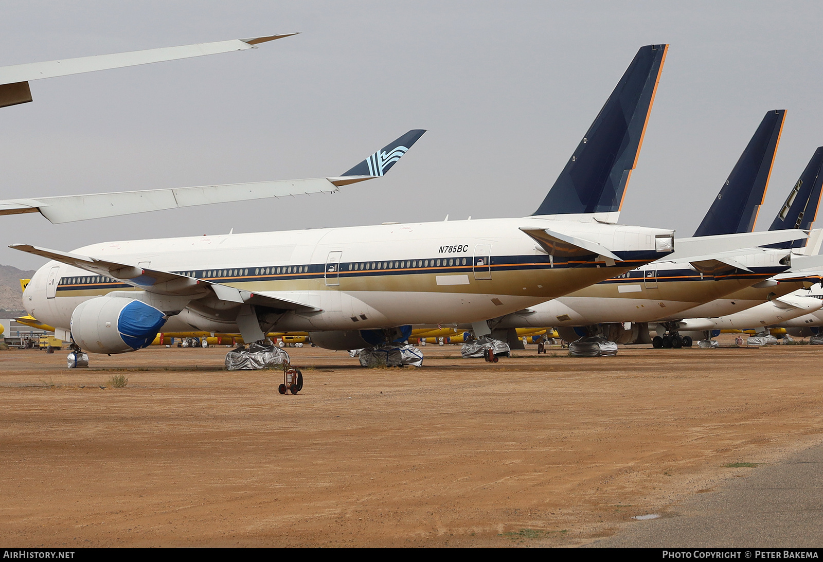 Aircraft Photo of N785BC | Boeing 777-212/ER | Singapore Airlines | AirHistory.net #808134
