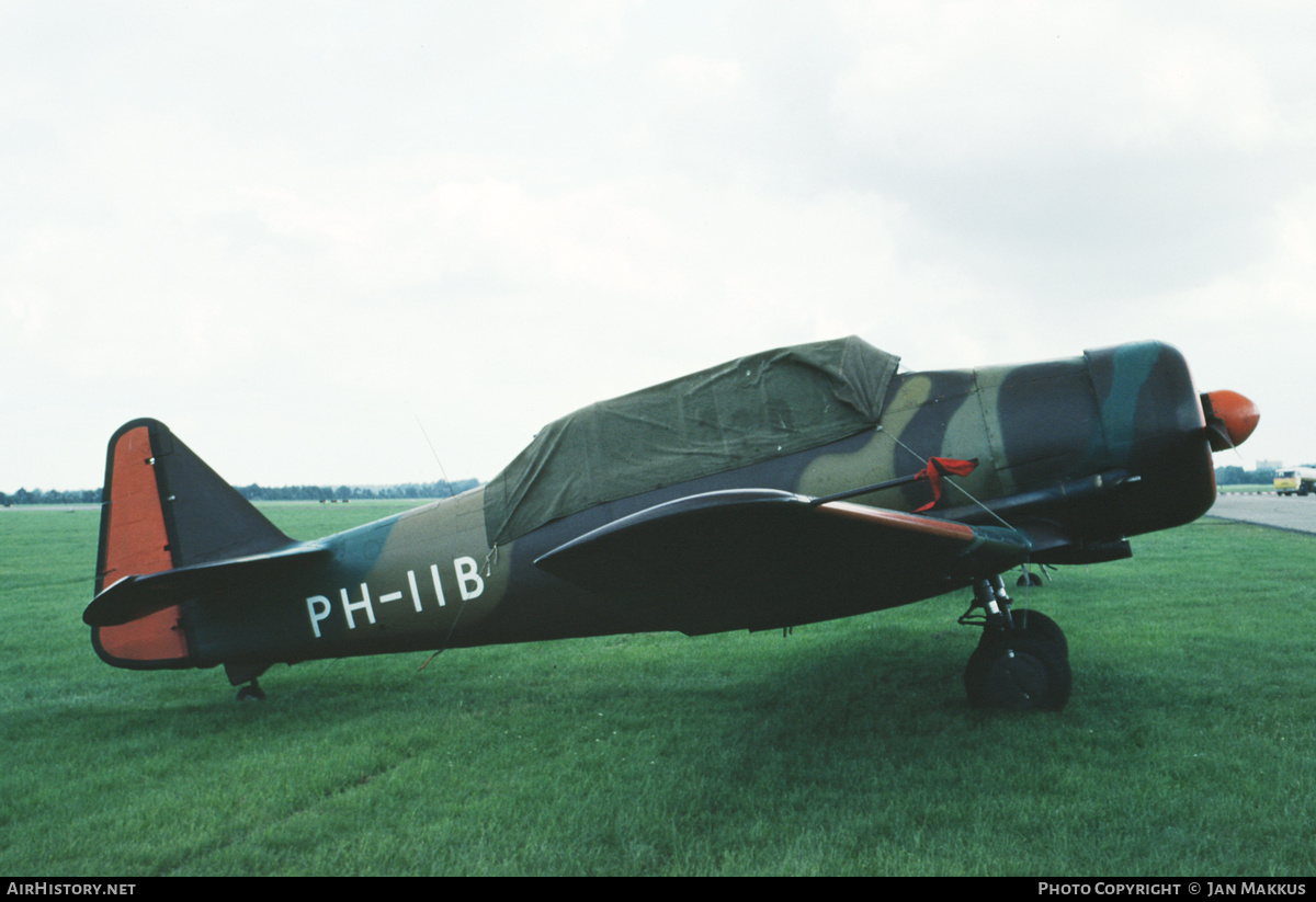 Aircraft Photo of PH-IIB / 241 | North American AT-16 Harvard IIB | Netherlands - Air Force | AirHistory.net #808140