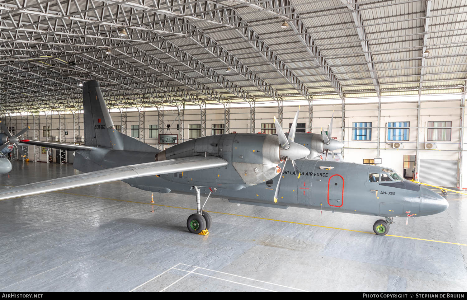 Aircraft Photo of SCM-860 | Antonov An-32B | Sri Lanka - Air Force | AirHistory.net #808155