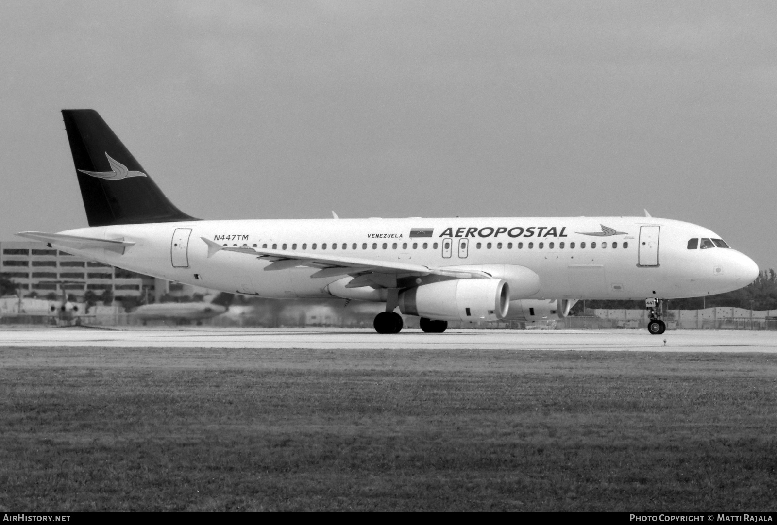 Aircraft Photo of N447TM | Airbus A320-231 | Aeropostal | AirHistory.net #808228