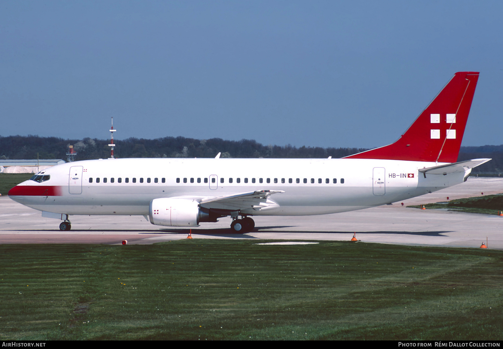 Aircraft Photo of HB-IIN | Boeing 737-3L9 | PrivatAir | AirHistory.net #808372