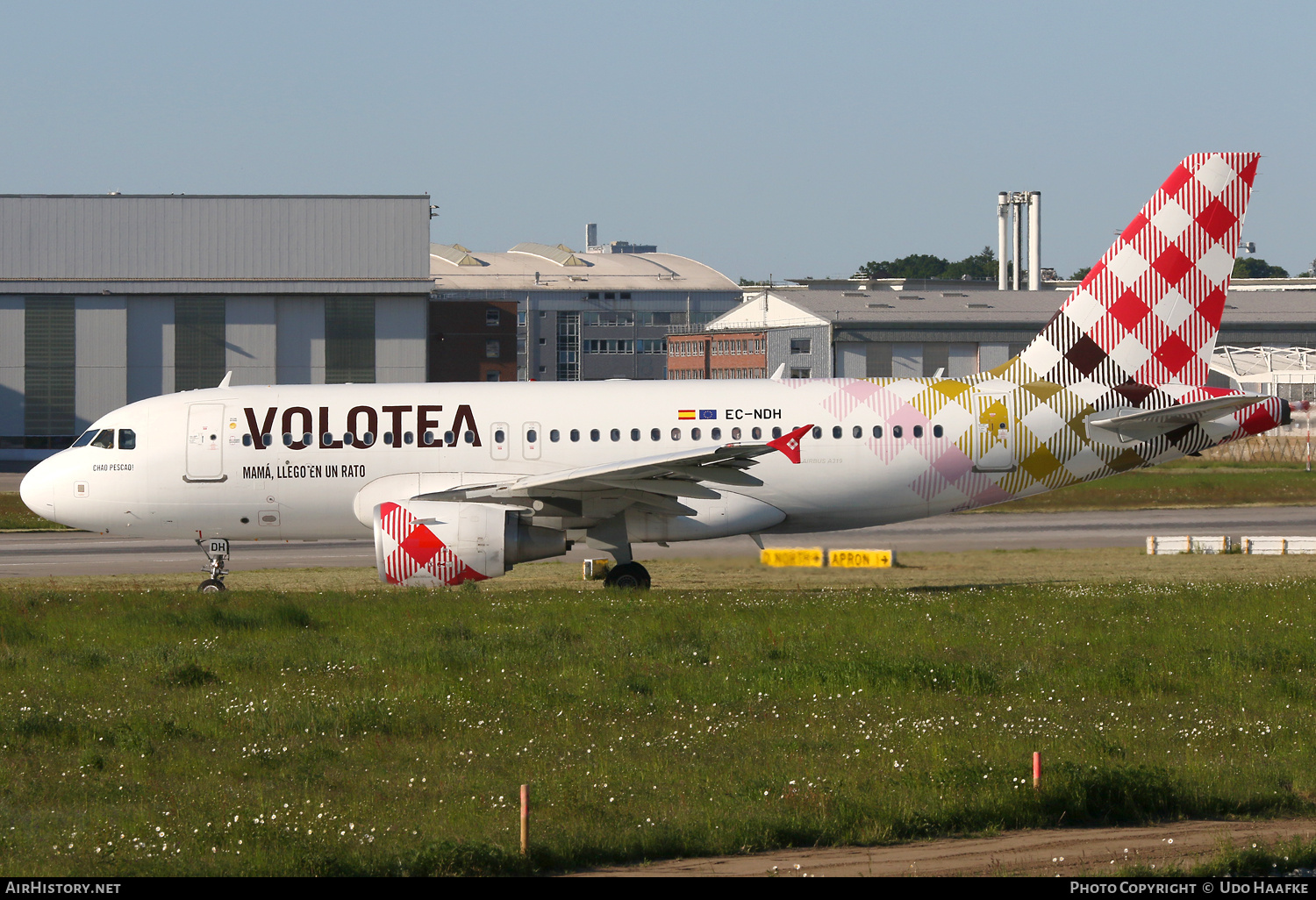 Aircraft Photo of EC-NDH | Airbus A319-111 | Volotea | AirHistory.net #808415