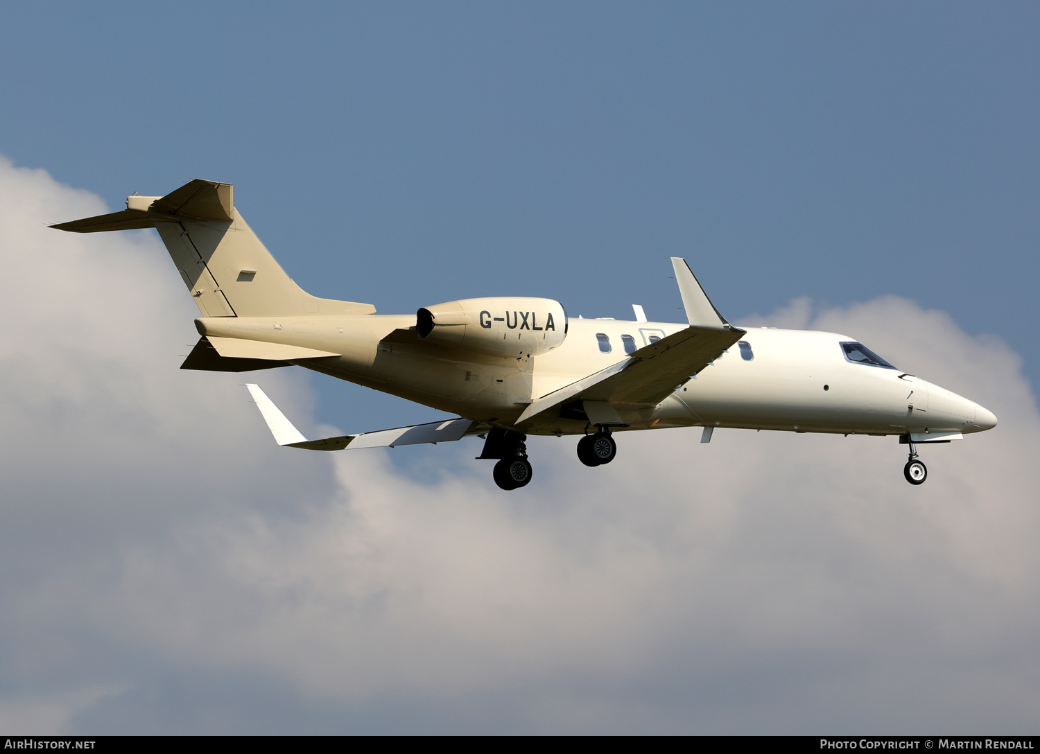 Aircraft Photo of G-UXLA | Learjet 40 | AirHistory.net #808499