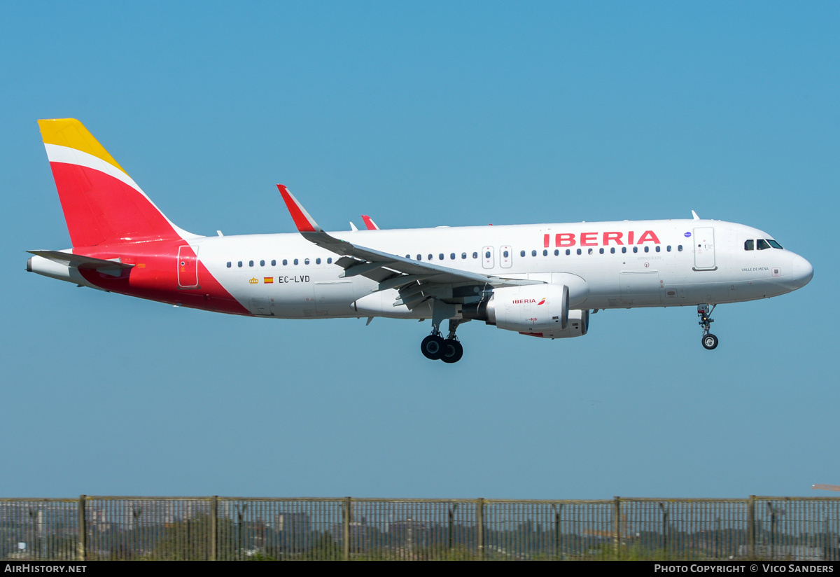 Aircraft Photo of EC-LVD | Airbus A320-216 | Iberia | AirHistory.net #808556