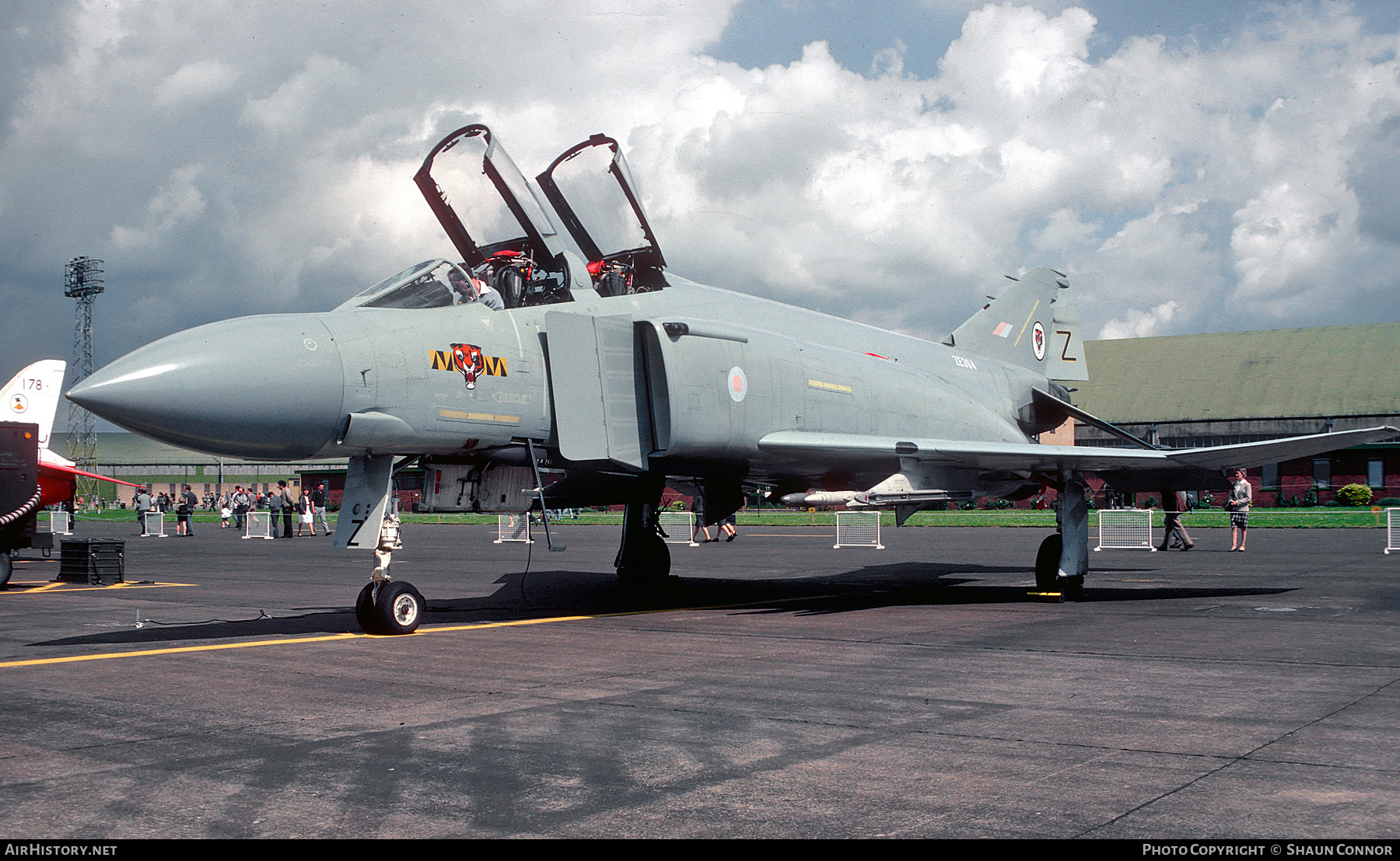 Aircraft Photo of ZE364 | McDonnell Douglas F-4J(UK) Phantom | UK - Air Force | AirHistory.net #808611
