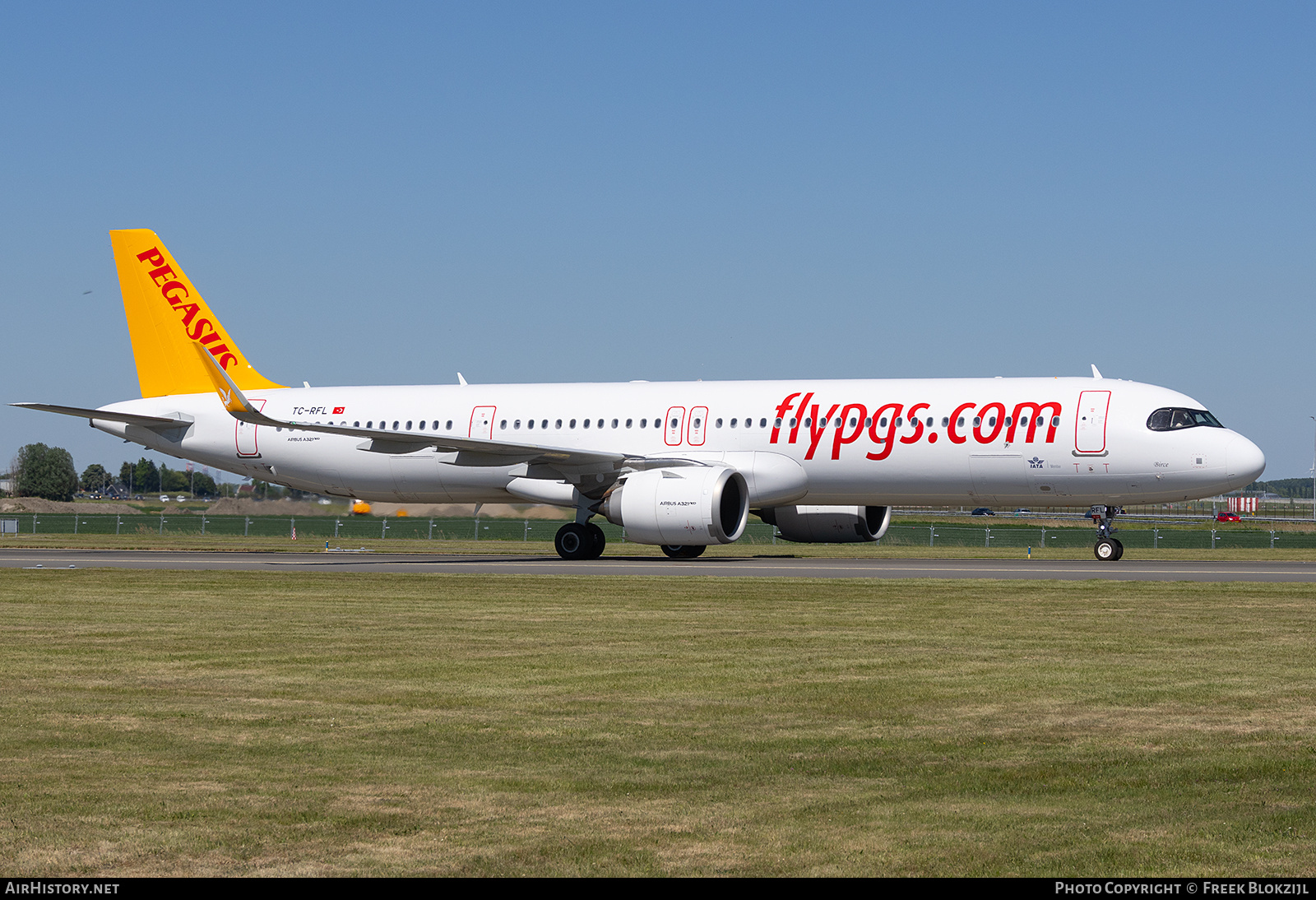 Aircraft Photo of TC-RFL | Airbus A321-251NX | Pegasus Airlines | AirHistory.net #808641