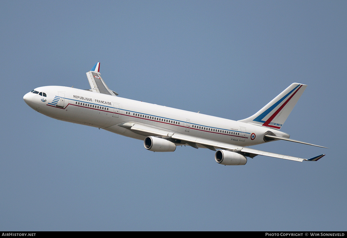 Aircraft Photo of 075 | Airbus A340-212 | France - Air Force | AirHistory.net #808659