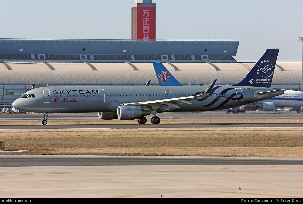 Aircraft Photo of B-8977 | Airbus A321-211 | China Eastern Airlines | AirHistory.net #808796