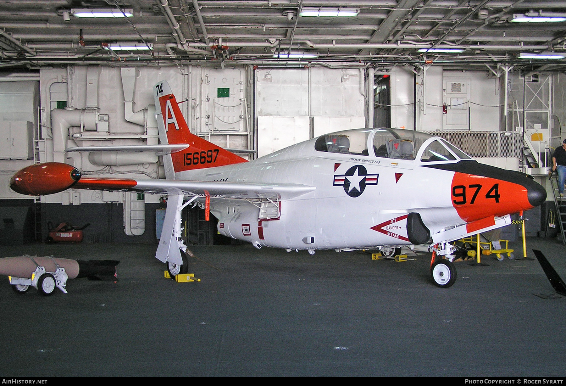 Aircraft Photo of 156697 | North American Rockwell T-2C Buckeye | USA - Navy | AirHistory.net #808886