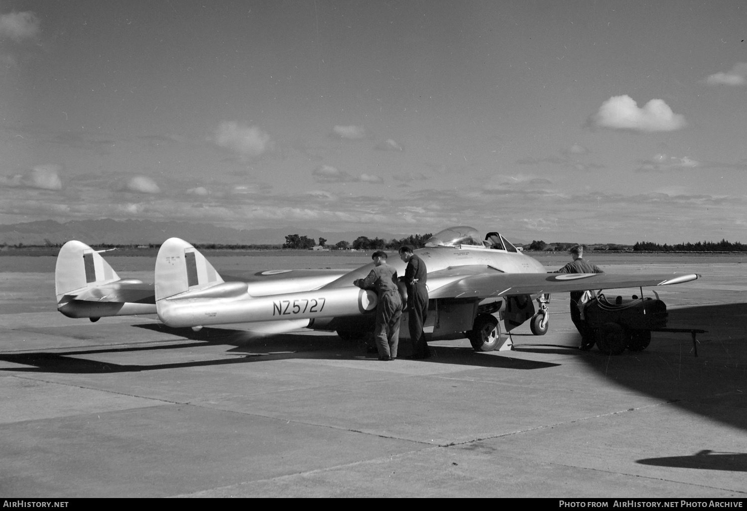 Aircraft Photo of NZ5727 | De Havilland D.H. 100 Vampire FB52 | New Zealand - Air Force | AirHistory.net #809036