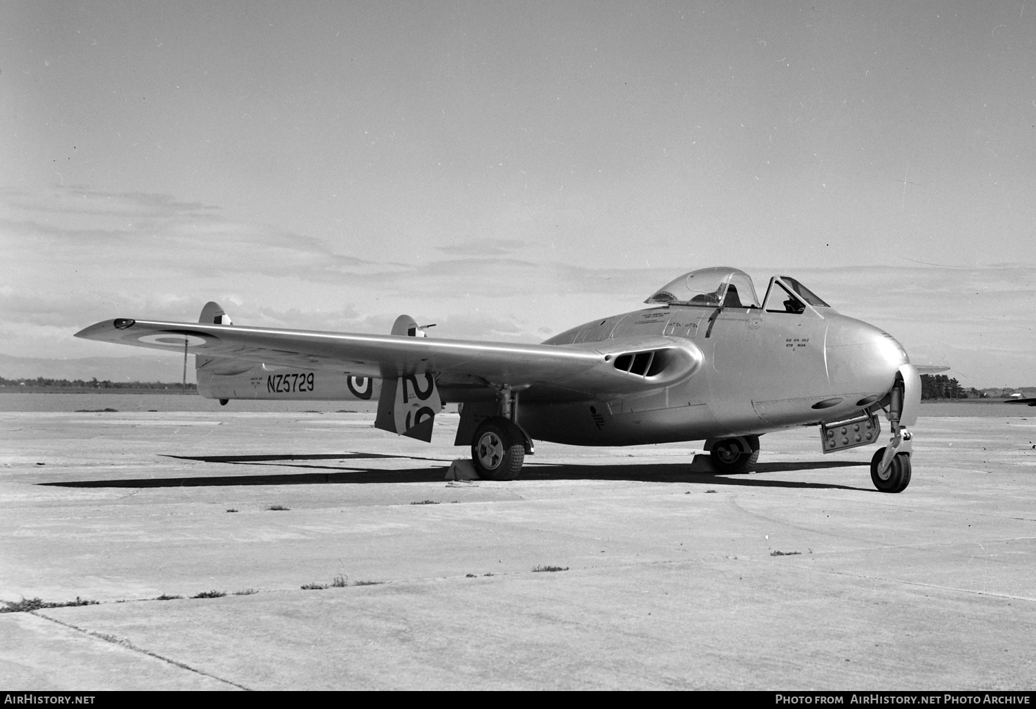 Aircraft Photo of NZ5729 | De Havilland D.H. 100 Vampire FB52 | New Zealand - Air Force | AirHistory.net #809039