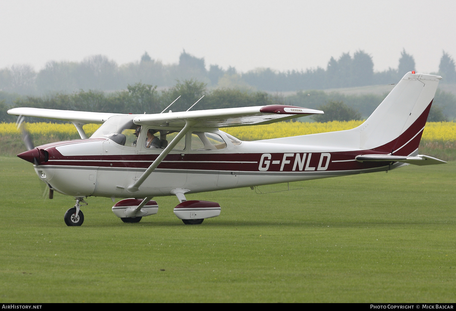 Aircraft Photo of G-FNLD | Cessna 172N | AirHistory.net #809049