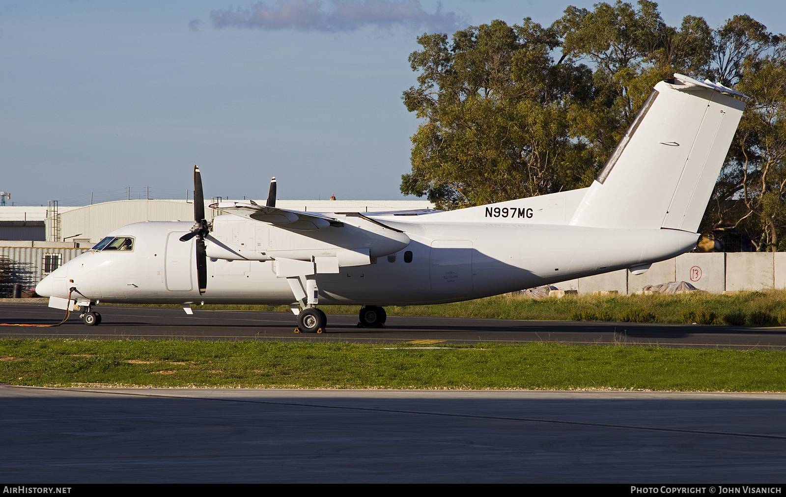 Aircraft Photo of N997MG | Bombardier DHC-8-202Q Dash 8 | AirHistory.net #809059
