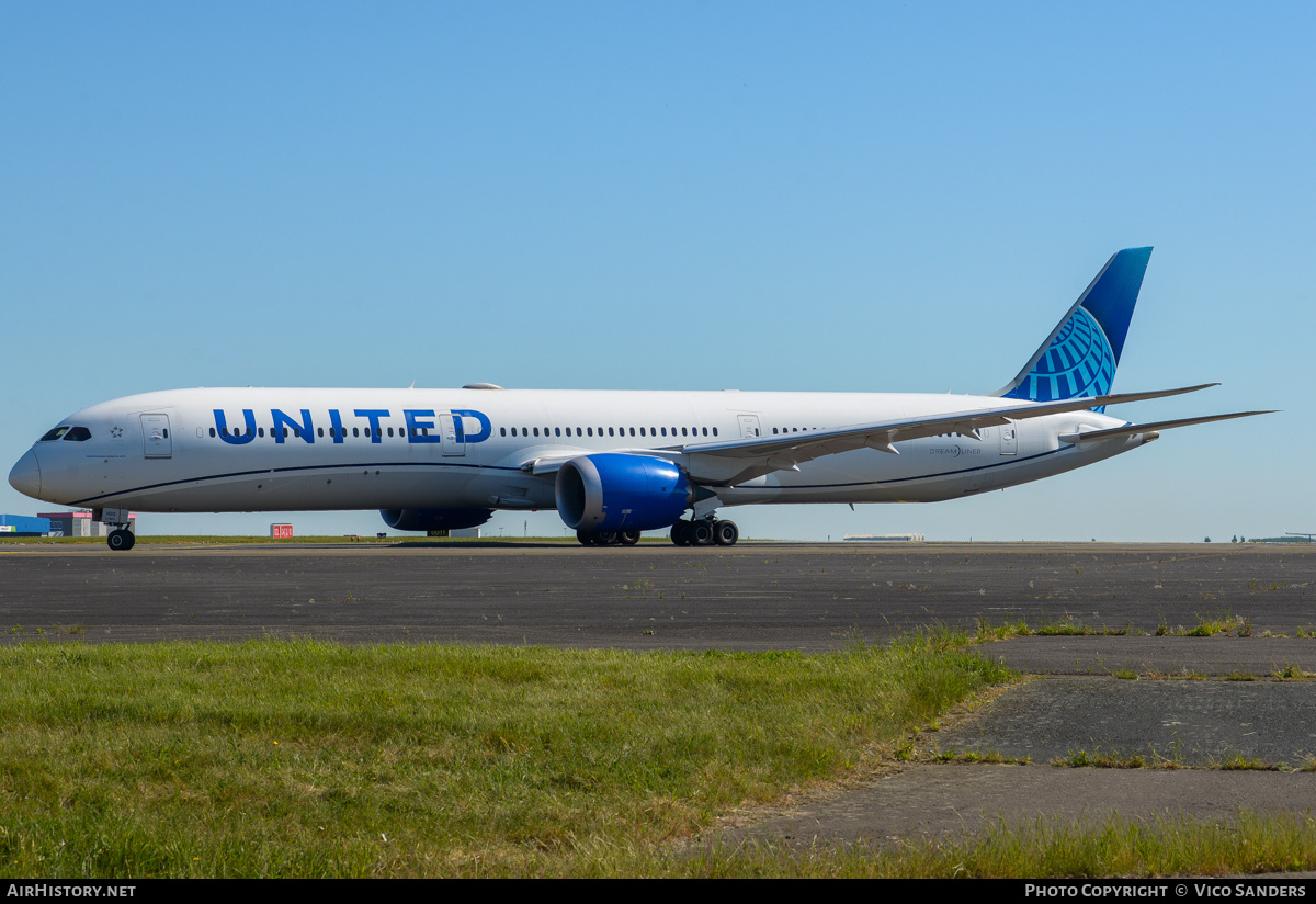 Aircraft Photo of N12010 | Boeing 787-10 Dreamliner | United Airlines | AirHistory.net #809082
