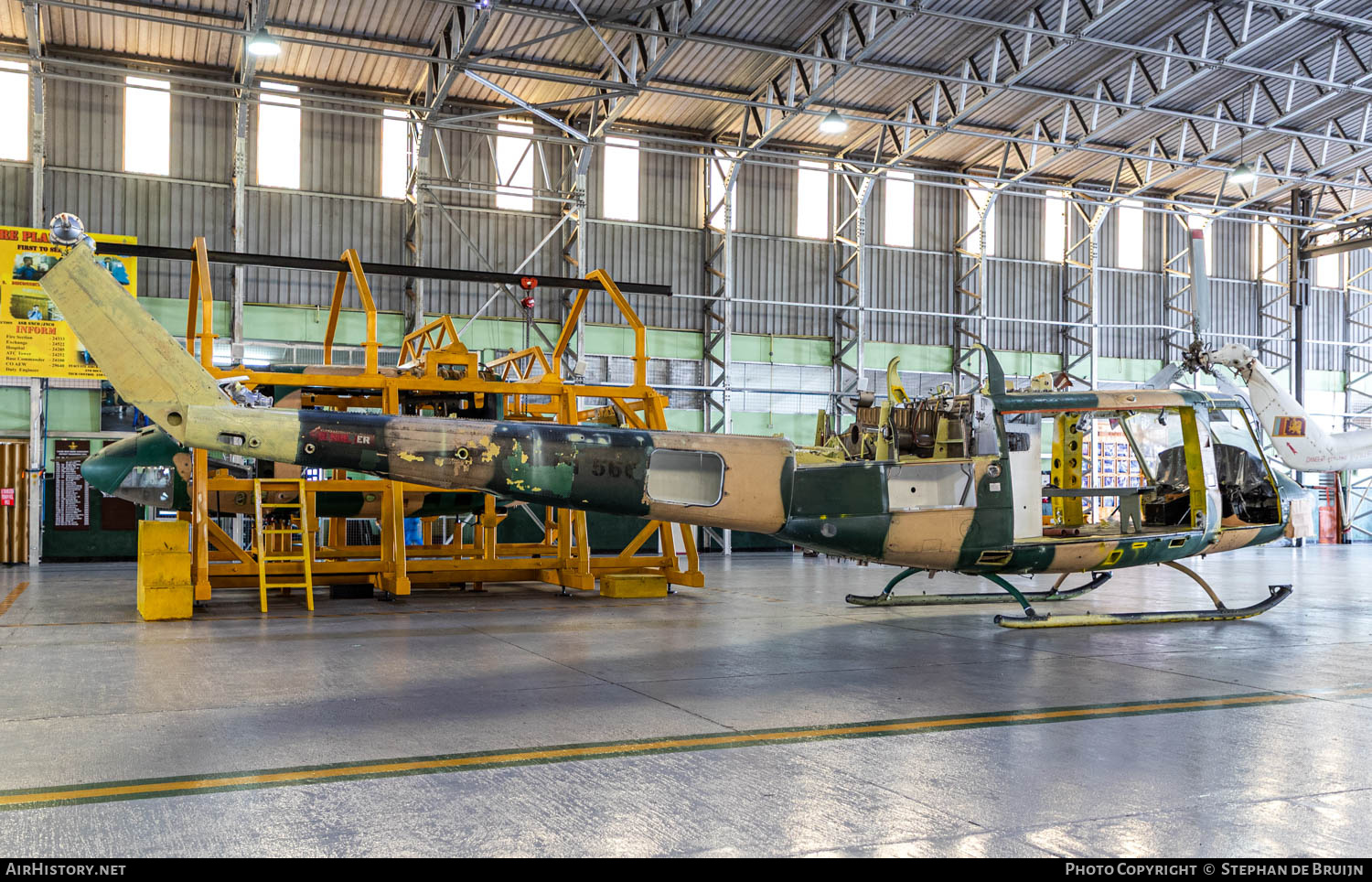 Aircraft Photo of SUH-566 | Bell 212 Twin Two-Twelve | Sri Lanka - Air Force | AirHistory.net #809118