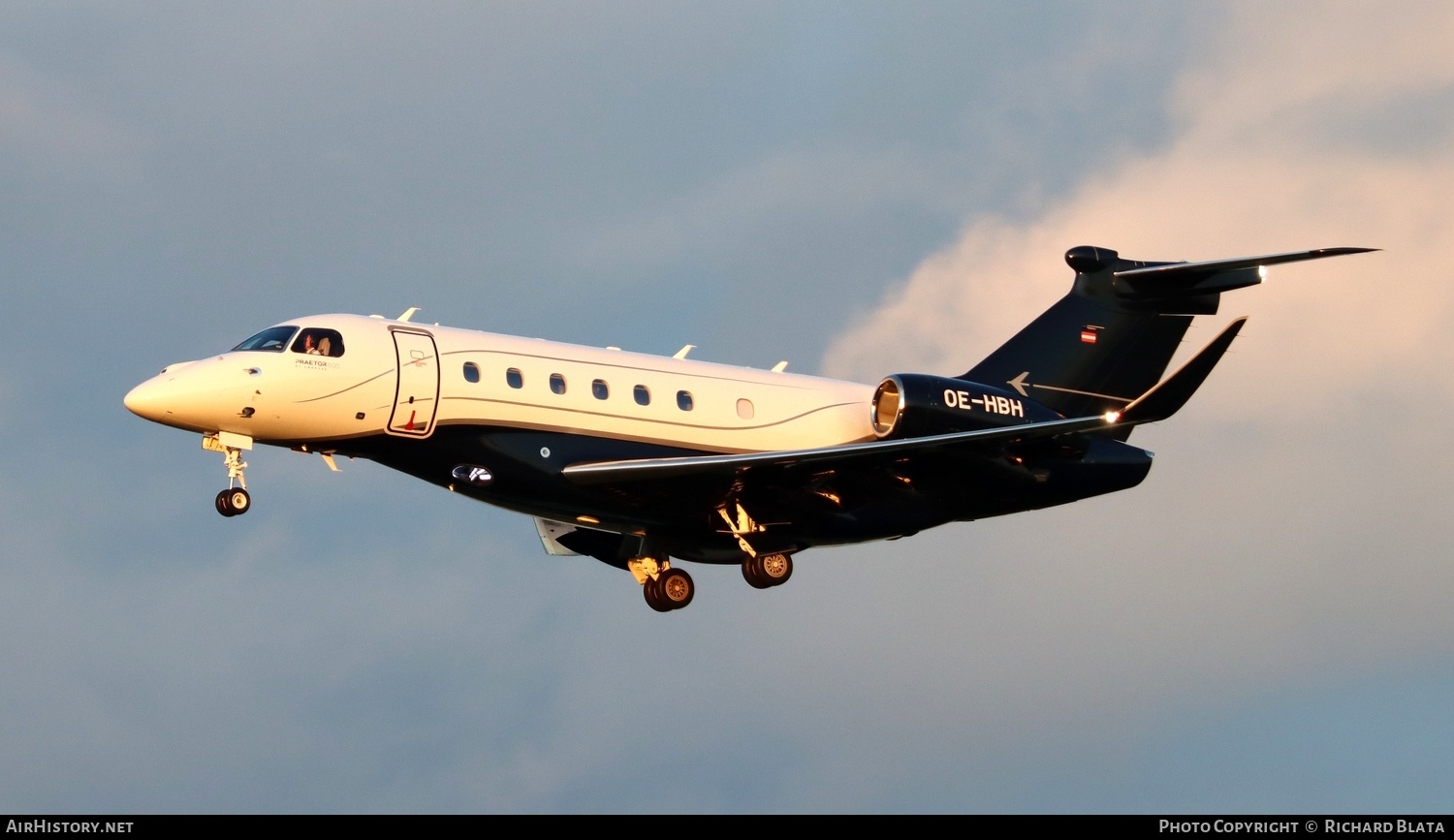 Aircraft Photo of OE-HBH | Embraer EMB-550 Praetor 600 | AirHistory.net #809172