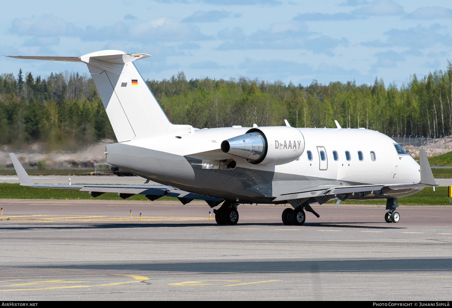 Aircraft Photo of D-AAAY | Bombardier Challenger 604 (CL-600-2B16) | AirHistory.net #809179