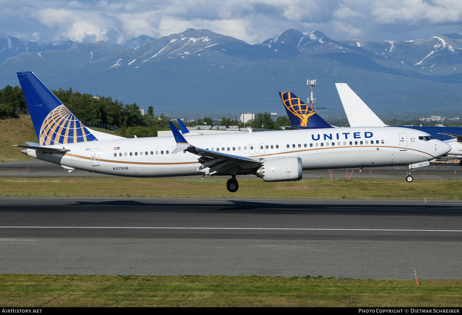 Aircraft Photo of N37508 | Boeing 737-9 Max 9 | United Airlines | AirHistory.net #809213