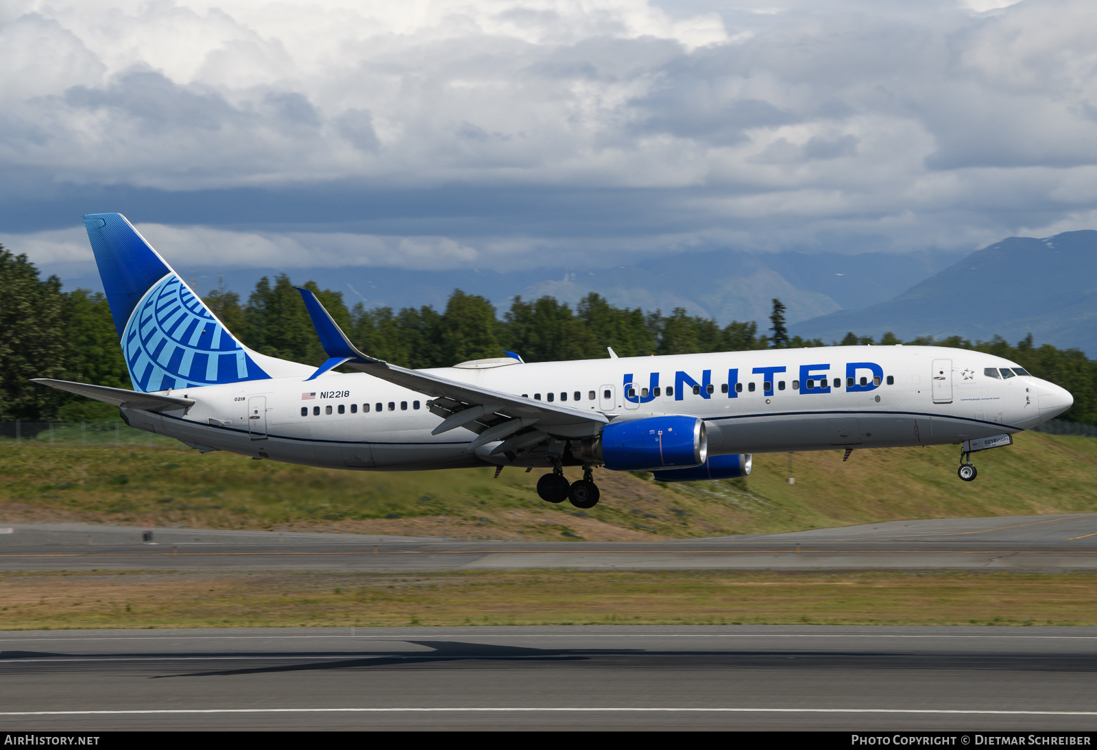 Aircraft Photo of N12218 | Boeing 737-824 | United Airlines | AirHistory.net #809304
