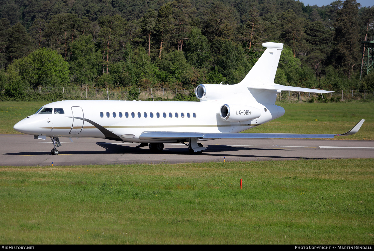 Aircraft Photo of LX-GBH | Dassault Falcon 8X | AirHistory.net #809314