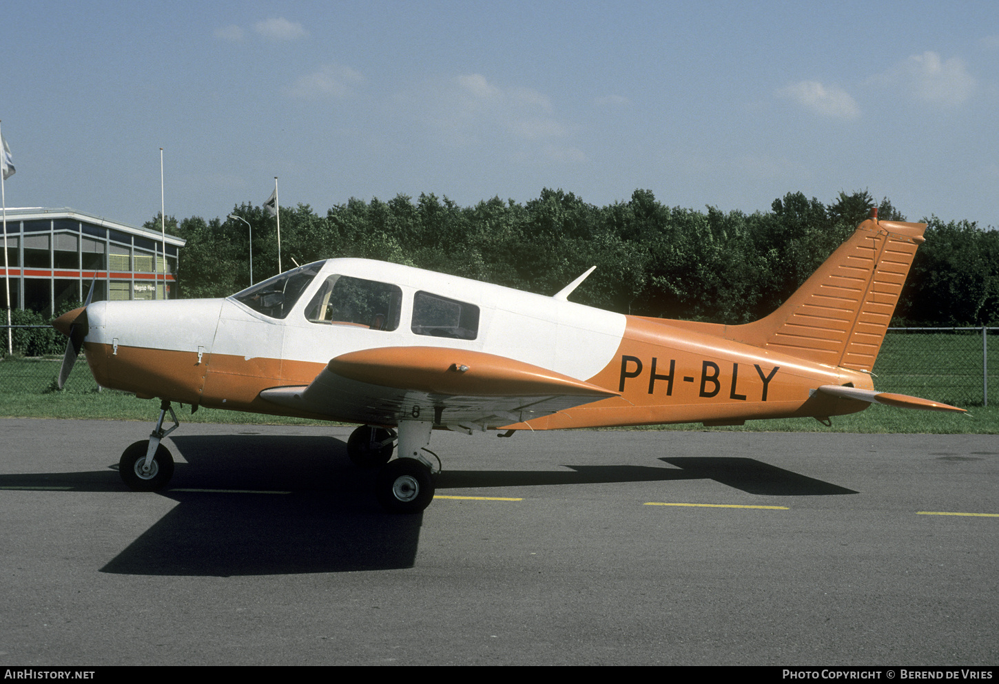 Aircraft Photo of PH-BLY | Piper PA-28-140 Cherokee Cruiser | AirHistory.net #809318