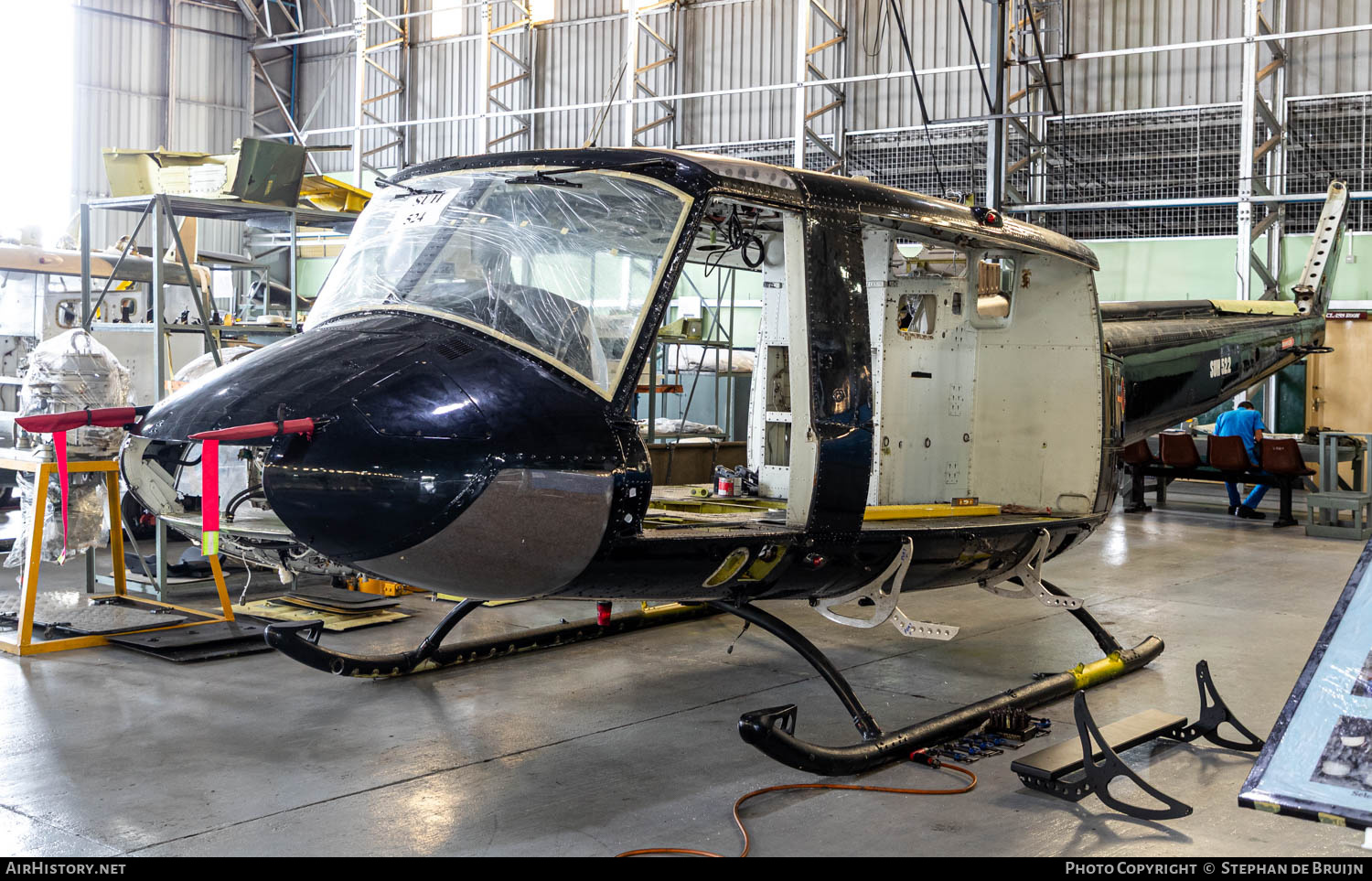 Aircraft Photo of SUH-522 / SUH-524 | Bell 412 | Sri Lanka - Air Force | AirHistory.net #809361