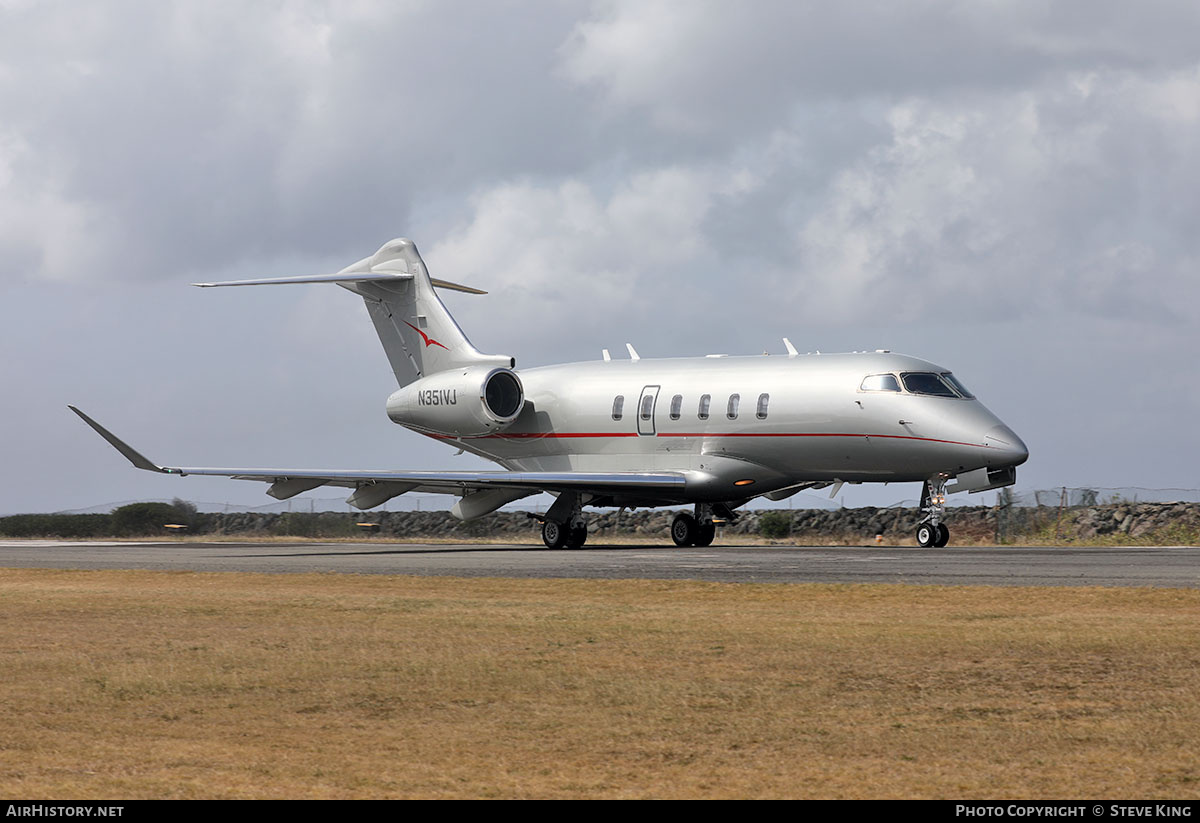 Aircraft Photo of N351VJ | Bombardier Challenger 350 (BD-100-1A10) | VistaJet | AirHistory.net #809378