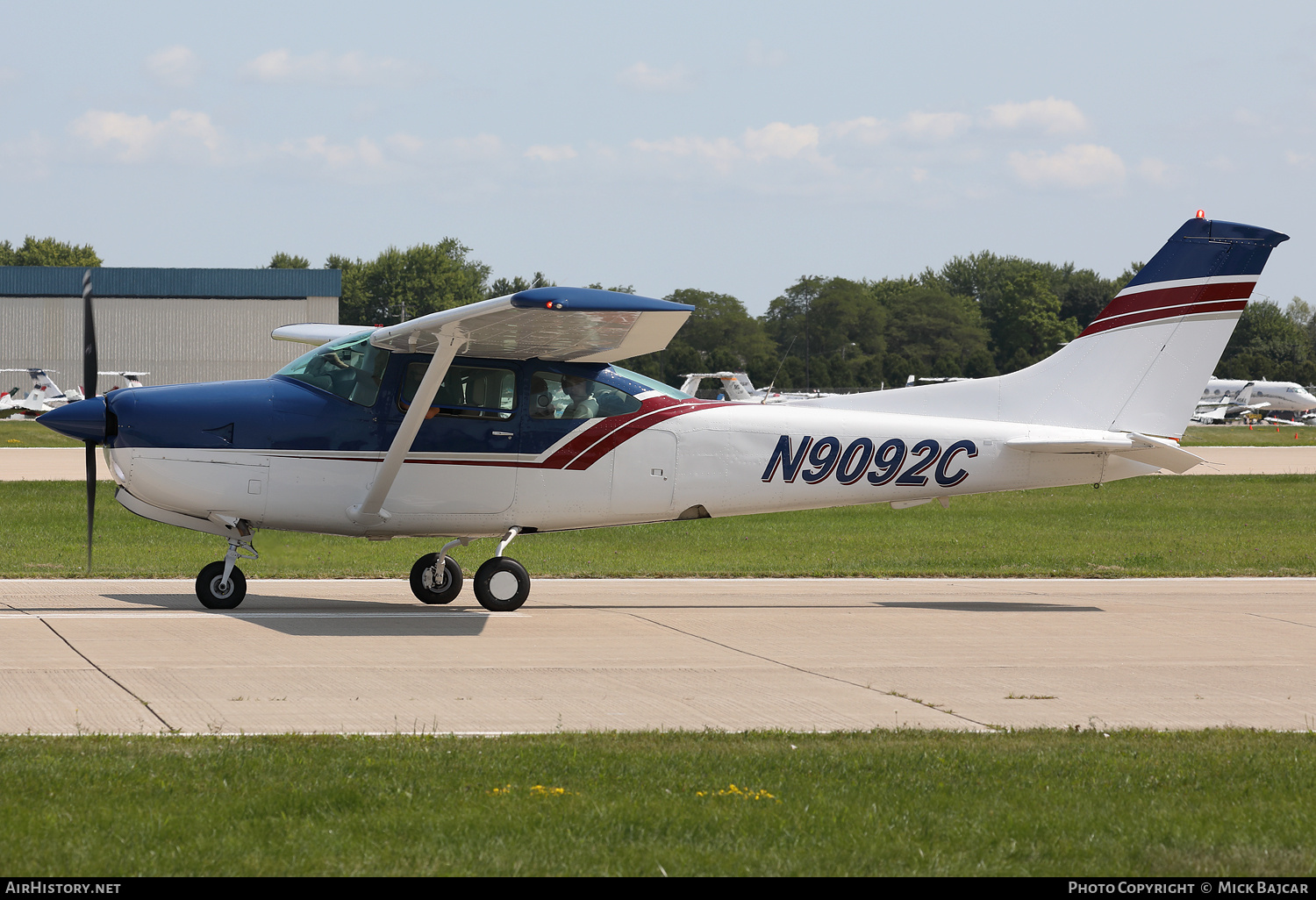 Aircraft Photo of N9092C | Cessna R182 Skylane RG | AirHistory.net #809396