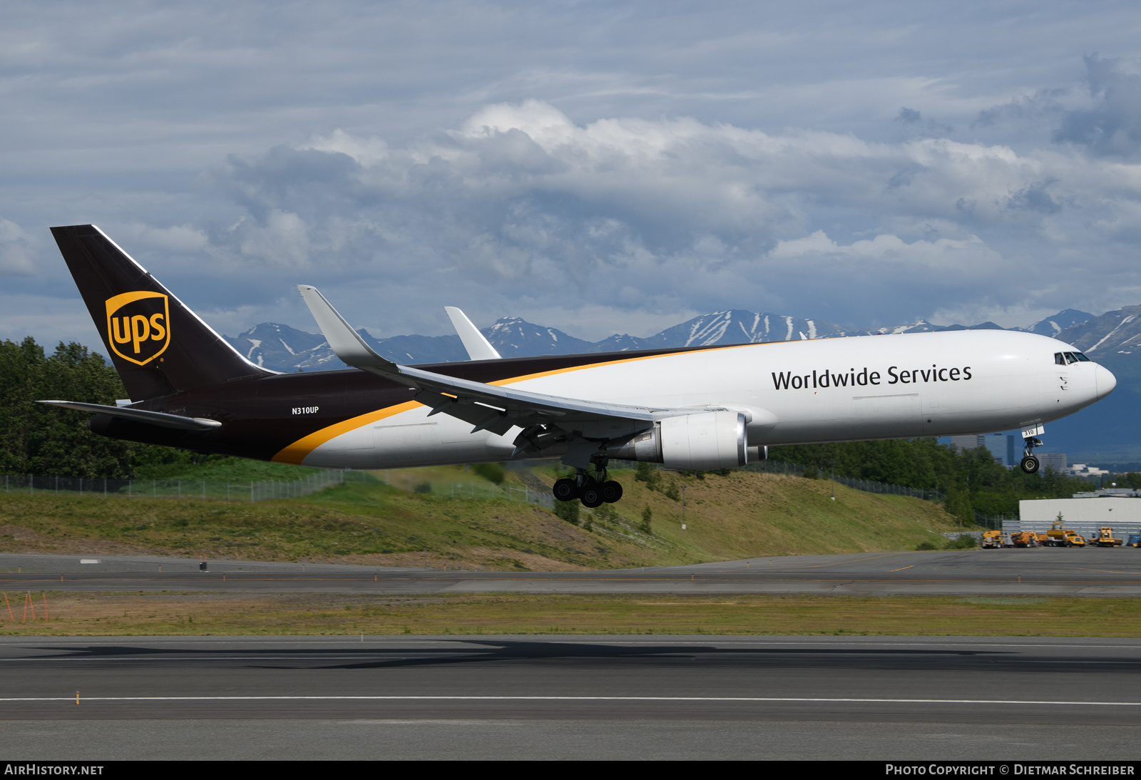 Aircraft Photo of N310UP | Boeing 767-34AF/ER | United Parcel Service - UPS | AirHistory.net #809474