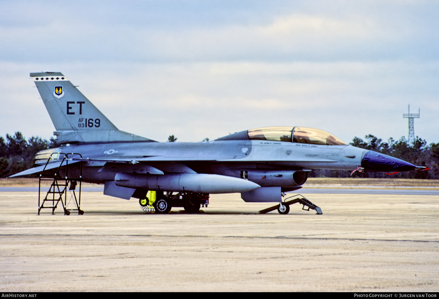 Aircraft Photo of 83-1169 | General Dynamics F-16B Fighting Falcon | USA - Air Force | AirHistory.net #809564
