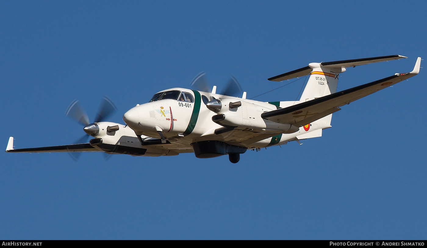 Aircraft Photo of DT.05-01 | Hawker Beechcraft 350i King Air (B300) | Spain - Guardia Civil | AirHistory.net #809576