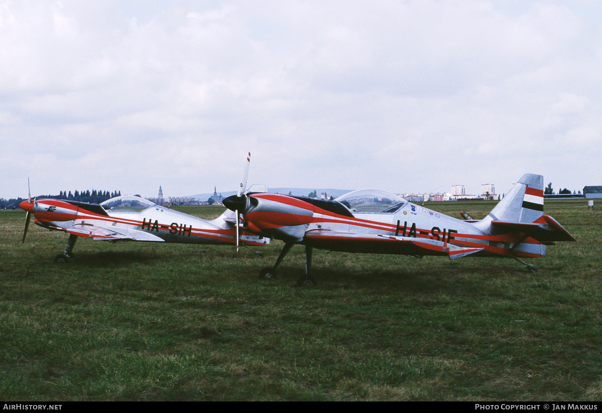 Aircraft Photo of HA-SIF | Zlin Z-50LS | AirHistory.net #809681