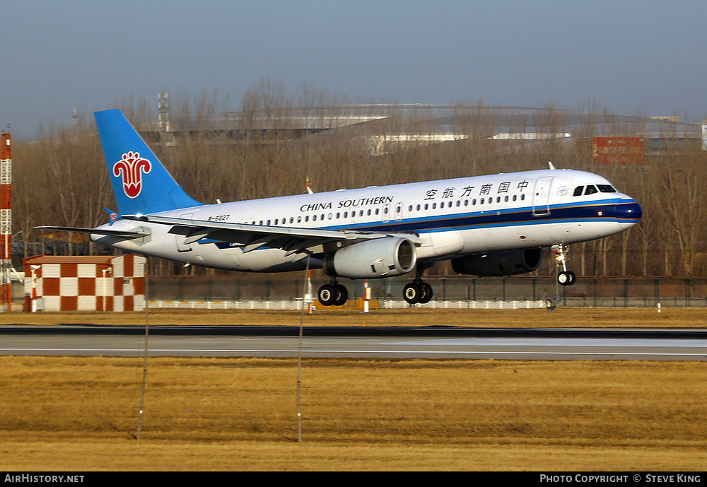 Aircraft Photo of B-6827 | Airbus A320-232 | China Southern Airlines | AirHistory.net #809753