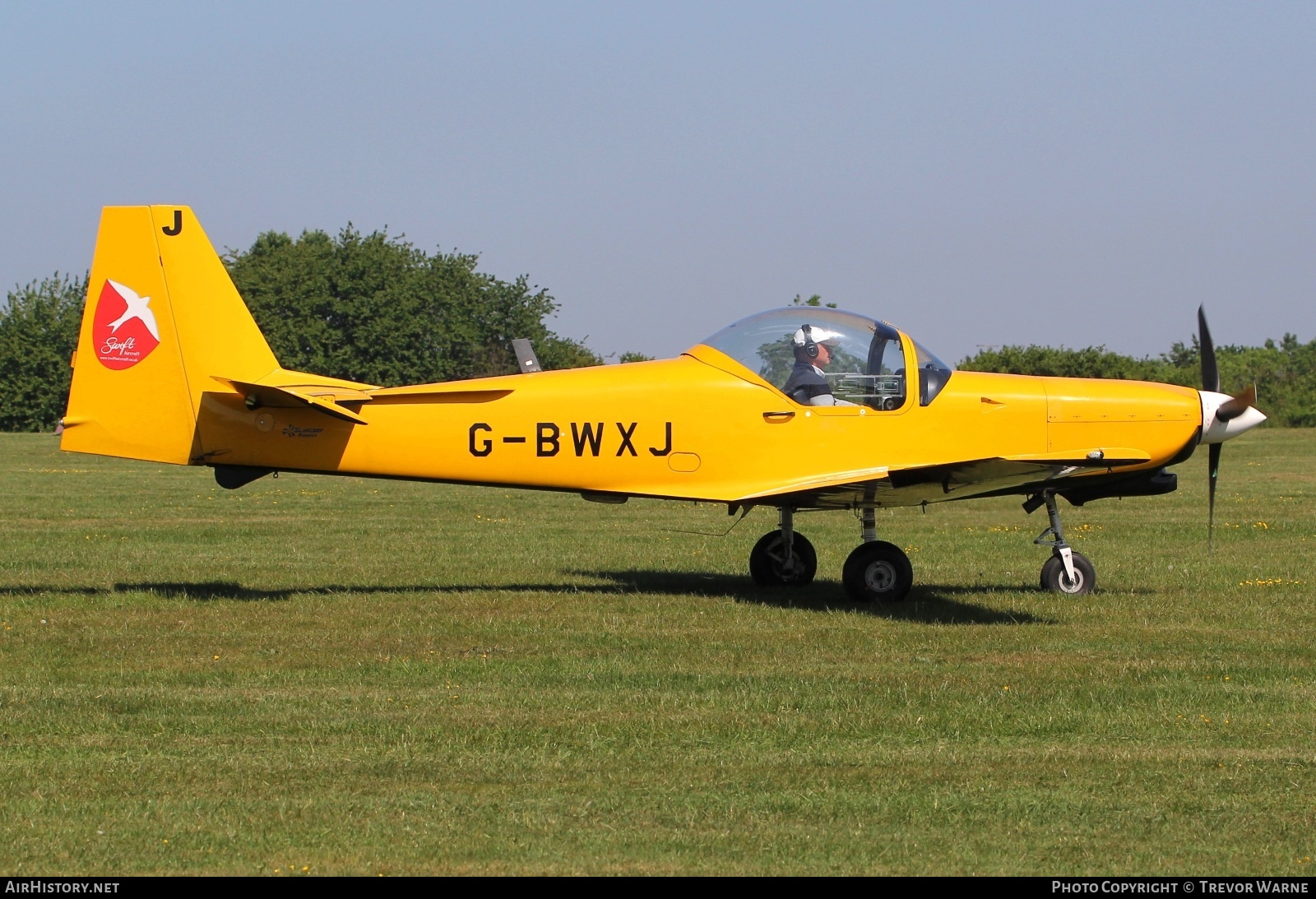 Aircraft Photo of G-BWXJ | Slingsby T-67M-260 Firefly | AirHistory.net #809783