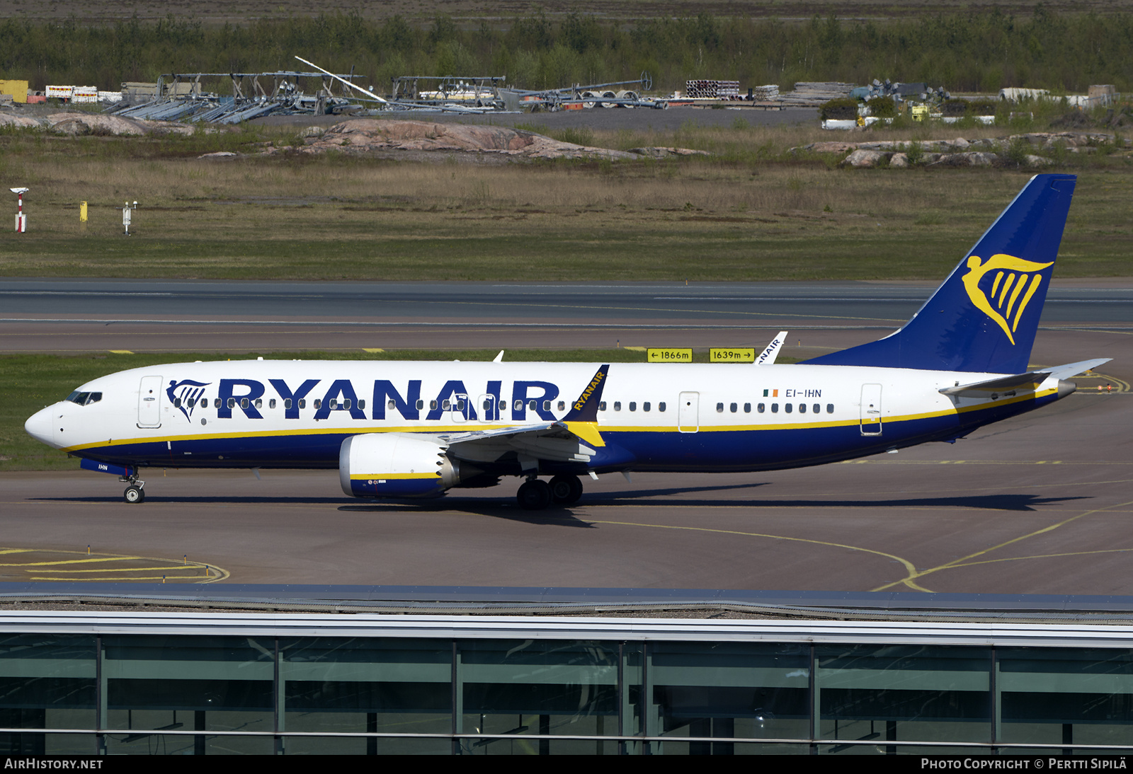 Aircraft Photo of EI-IHN | Boeing 737-8200 Max 200 | Ryanair | AirHistory.net #809805