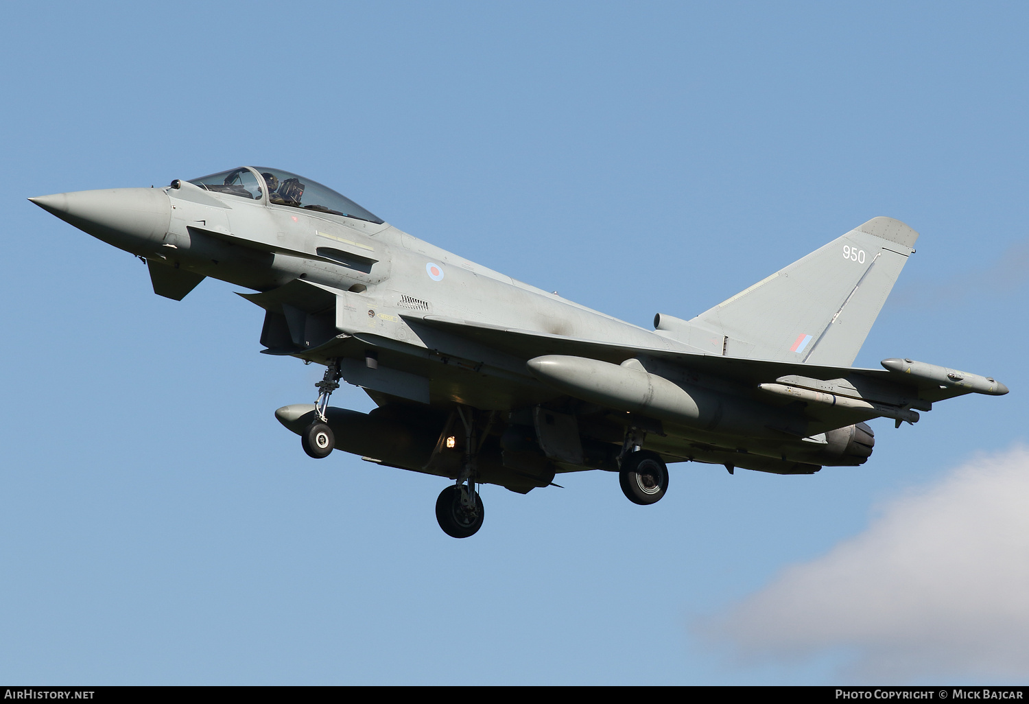 Aircraft Photo of ZJ950 | Eurofighter EF-2000 Typhoon FGR4 | UK - Air Force | AirHistory.net #809929