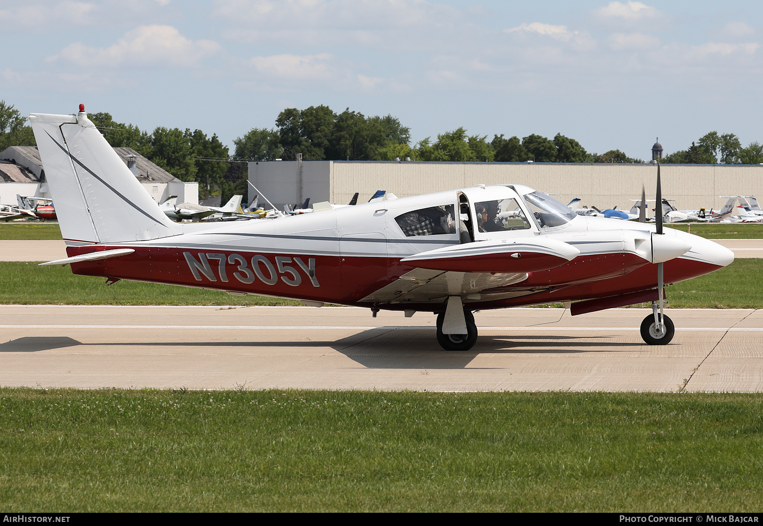 Aircraft Photo of N7305Y | Piper PA-30-160 Twin Comanche B | AirHistory.net #809975