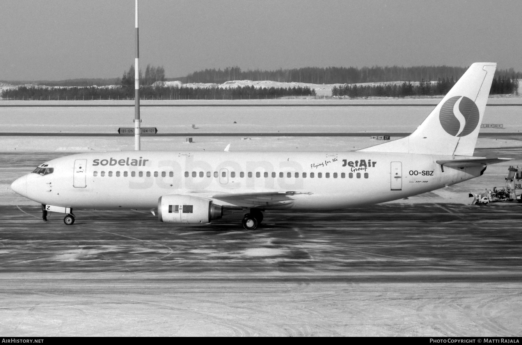 Aircraft Photo of OO-SBZ | Boeing 737-329 | Sobelair | AirHistory.net #809994