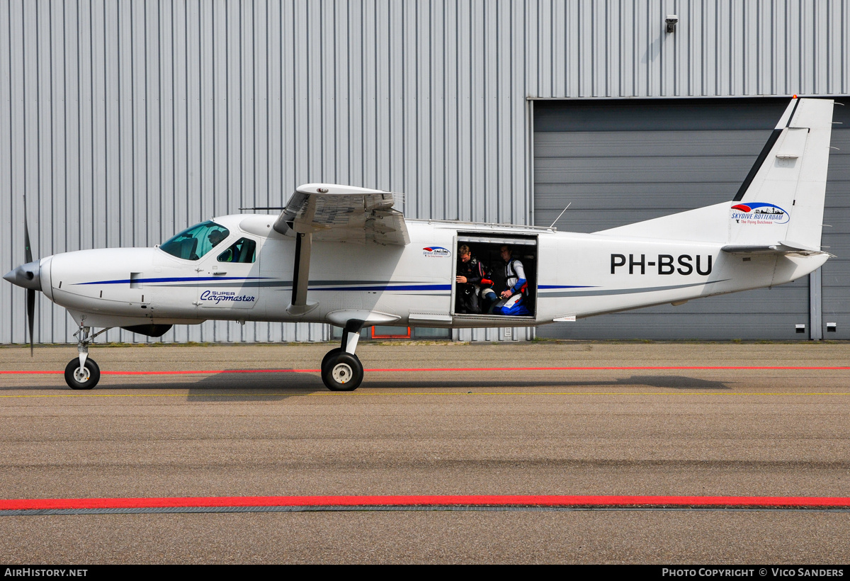 Aircraft Photo of PH-BSU | Cessna 208B Grand Caravan | Skydive Rotterdam | AirHistory.net #810274