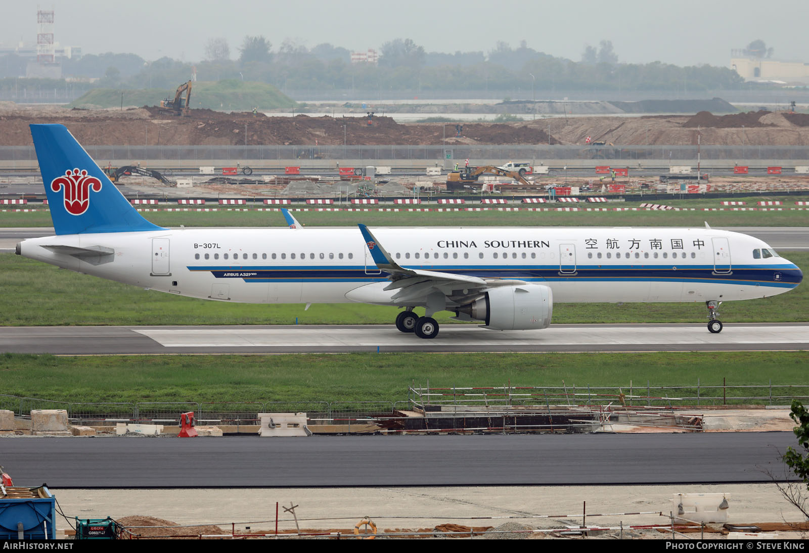Aircraft Photo of B-307L | Airbus A321-253N | China Southern Airlines | AirHistory.net #810282