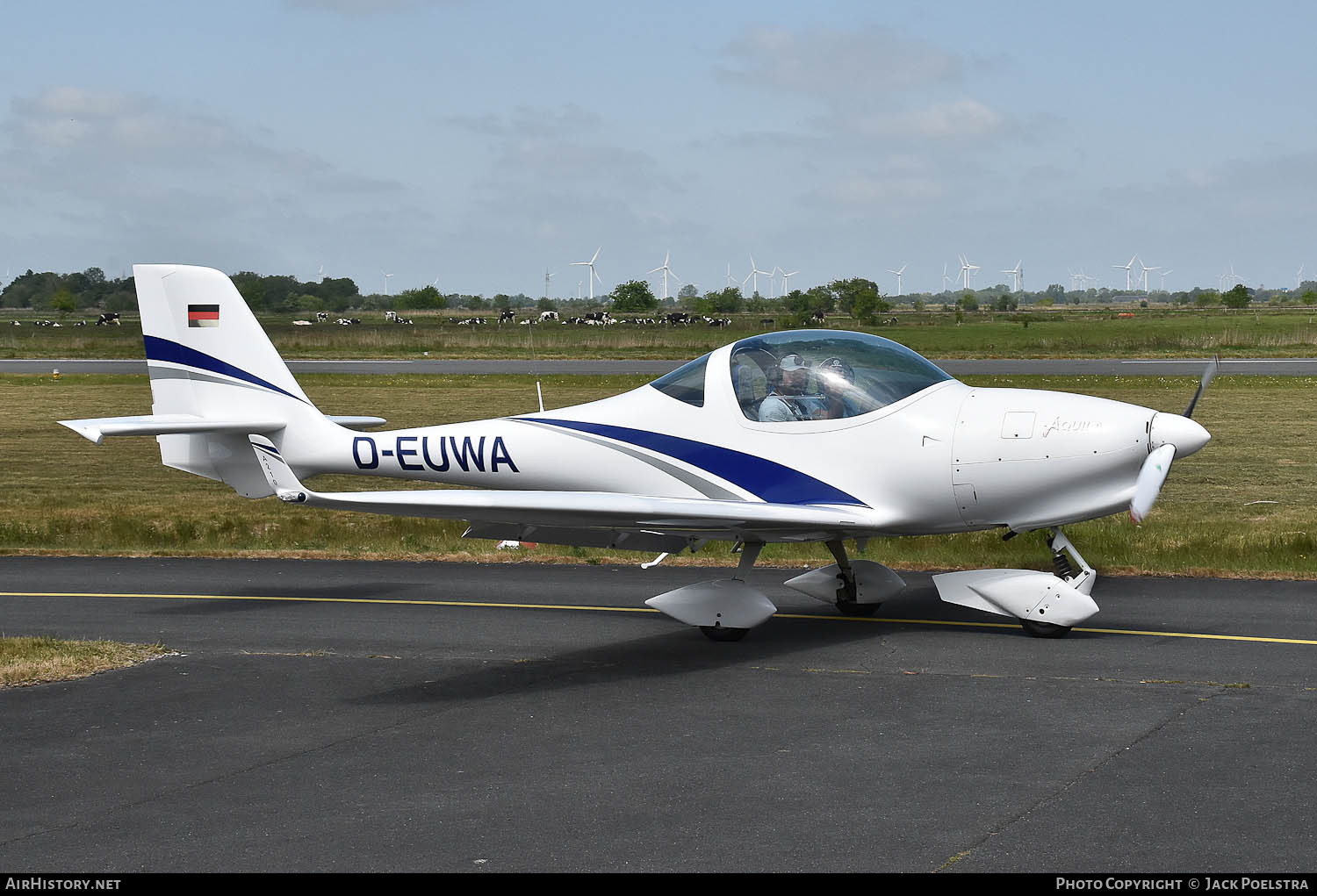 Aircraft Photo of D-EUWA | Aquila AT01 A210 | AirHistory.net #810283