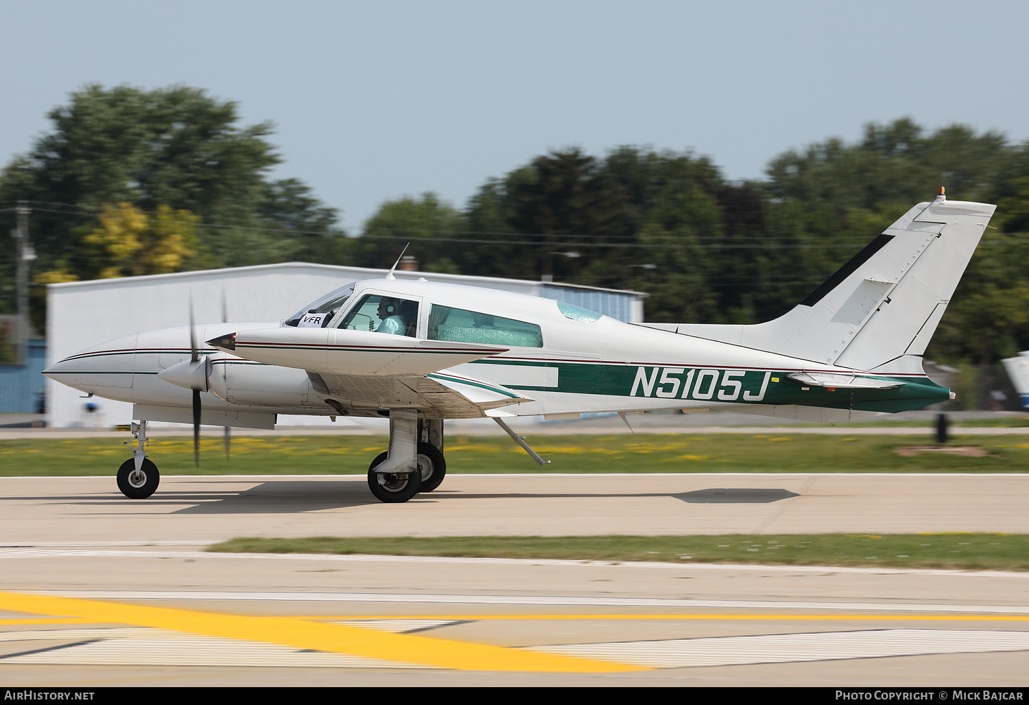 Aircraft Photo of N5105J | Cessna 310R | AirHistory.net #810292